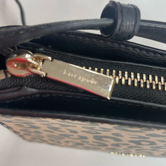Kate spade crossbody purse - Picture 4 of 4